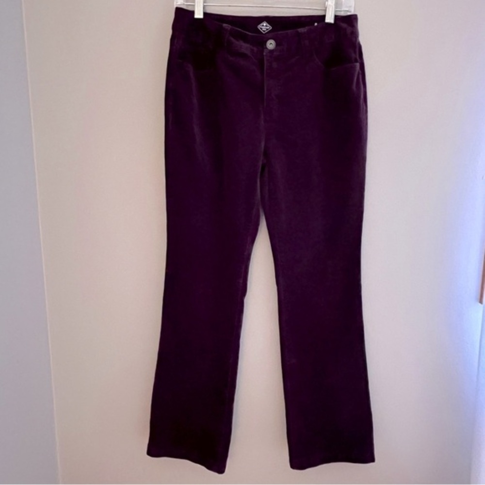 St. John’s Bay Women’s Corduroy Burgundy Size 8‎